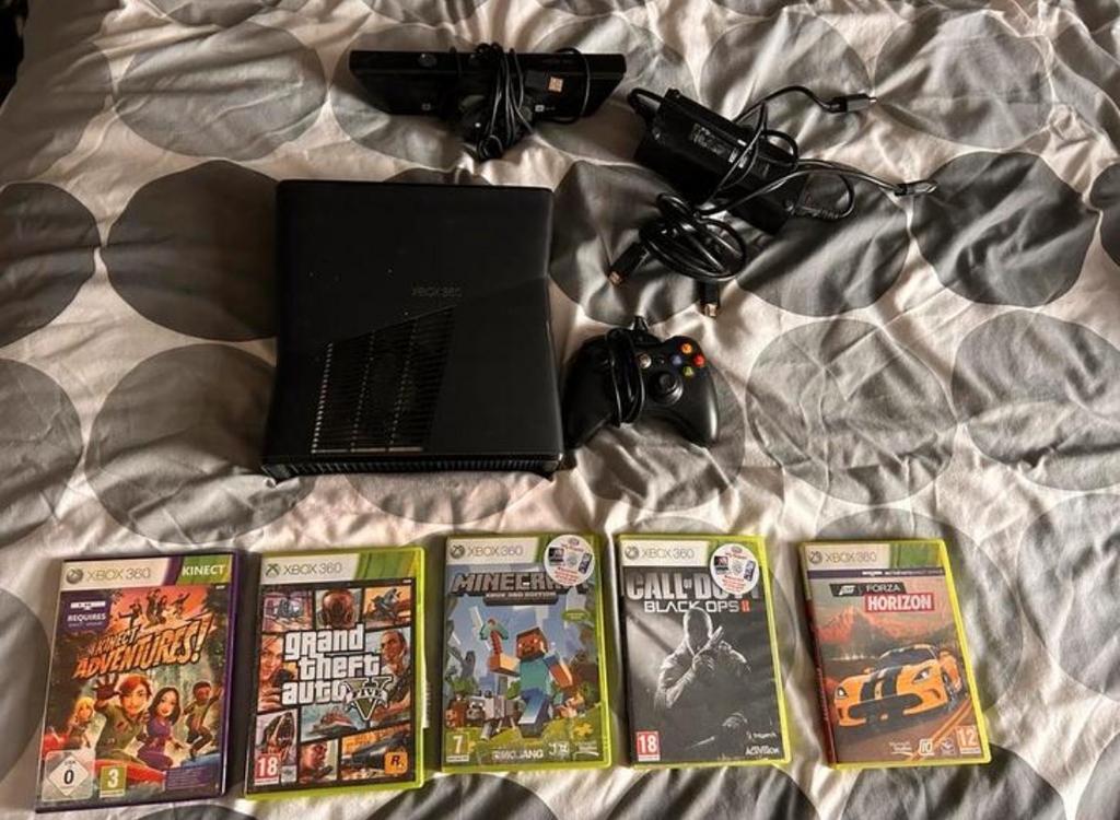 Xbox 360 console met Kinect, controller en 5 spellen, Ophalen of Verzenden, Gebruikt, Met 1 controller, Met games