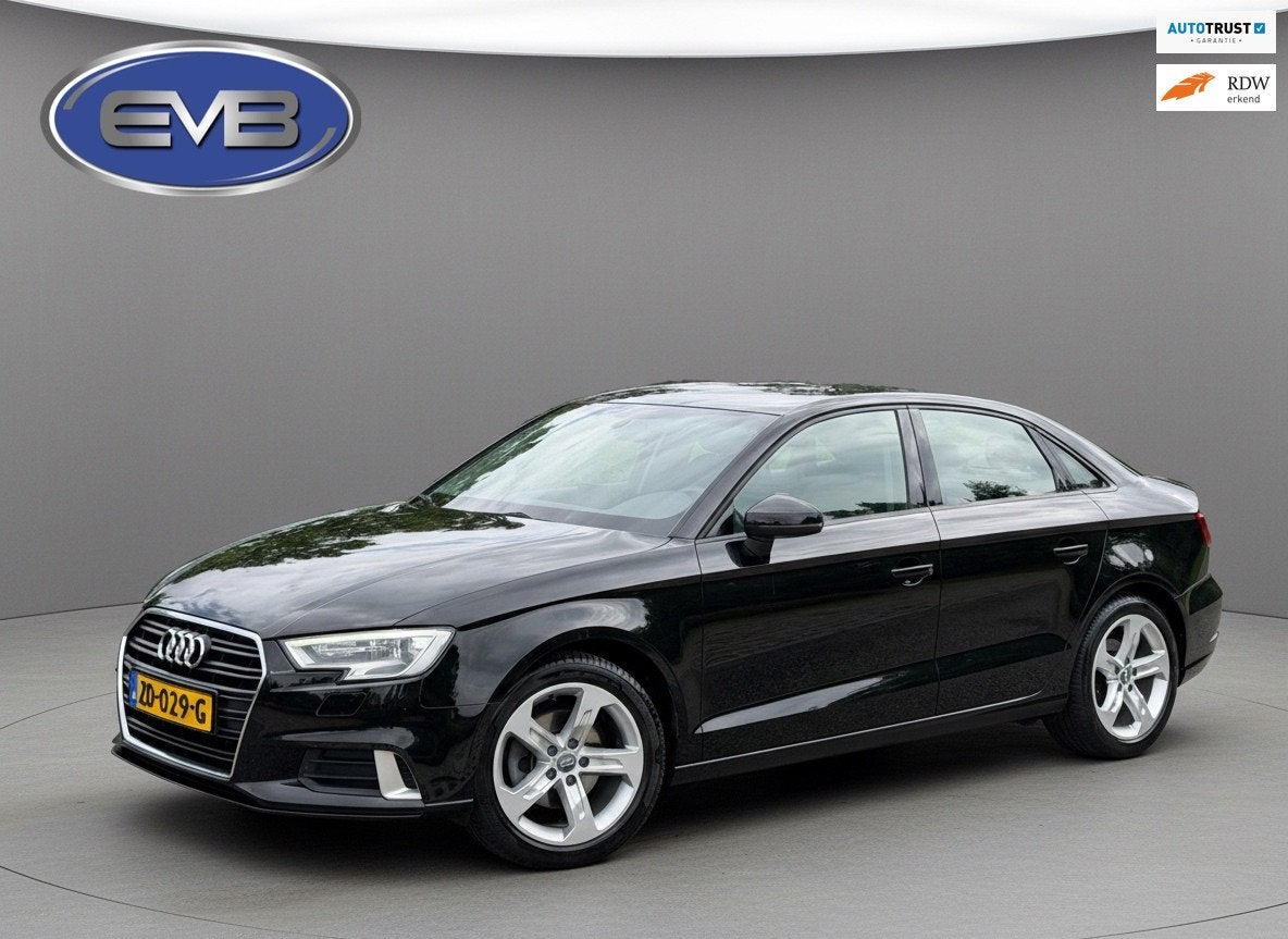 Audi A3 Limousine 1.5 TFSI 150 pk AUTOMAAT CoD Design Pro Li, Auto's, Audi, 4 cilinders, 150 pk, Zwart, Bedrijf