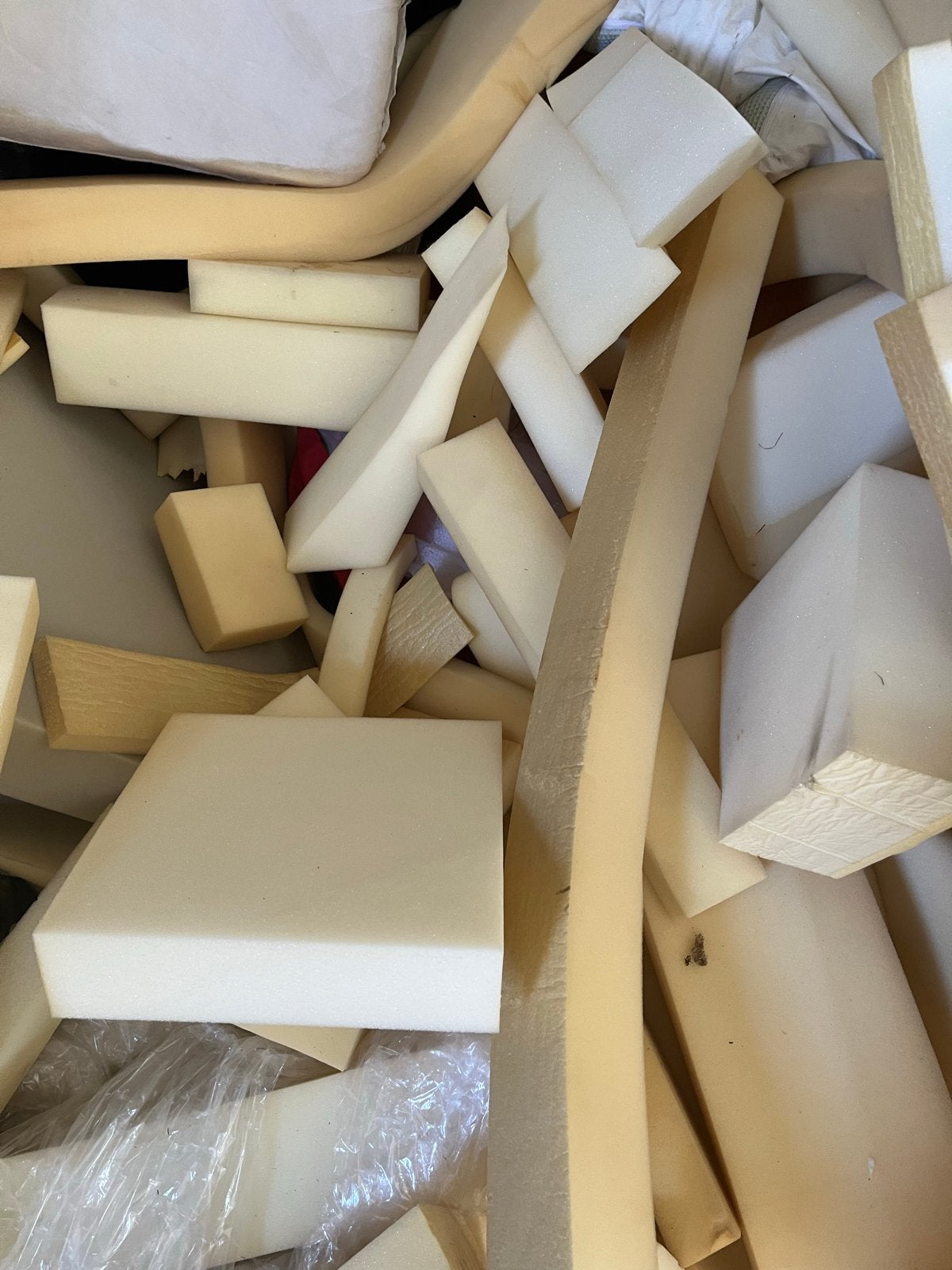 Gratis reststukjes schuimrubber af te halen, T, Nieuw, T, Ophalen of Verzenden
