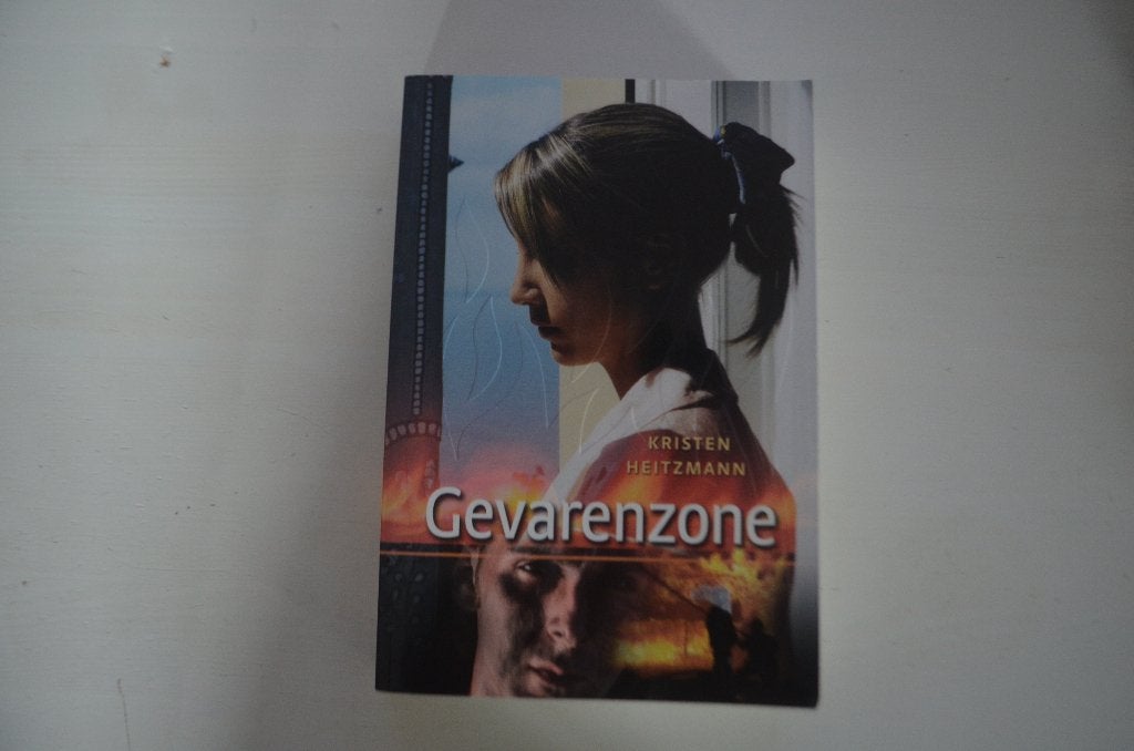 Gevarenzone | Kristen Heitzmann, Boeken, Ophalen of Verzenden, Zo goed als nieuw, Kristen Heitzmann, Amerika