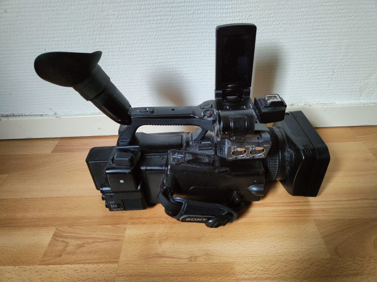 Sony handheld camcorder PXW-X200 Full HD XDCAM + oplaaddock, Ophalen of Verzenden
