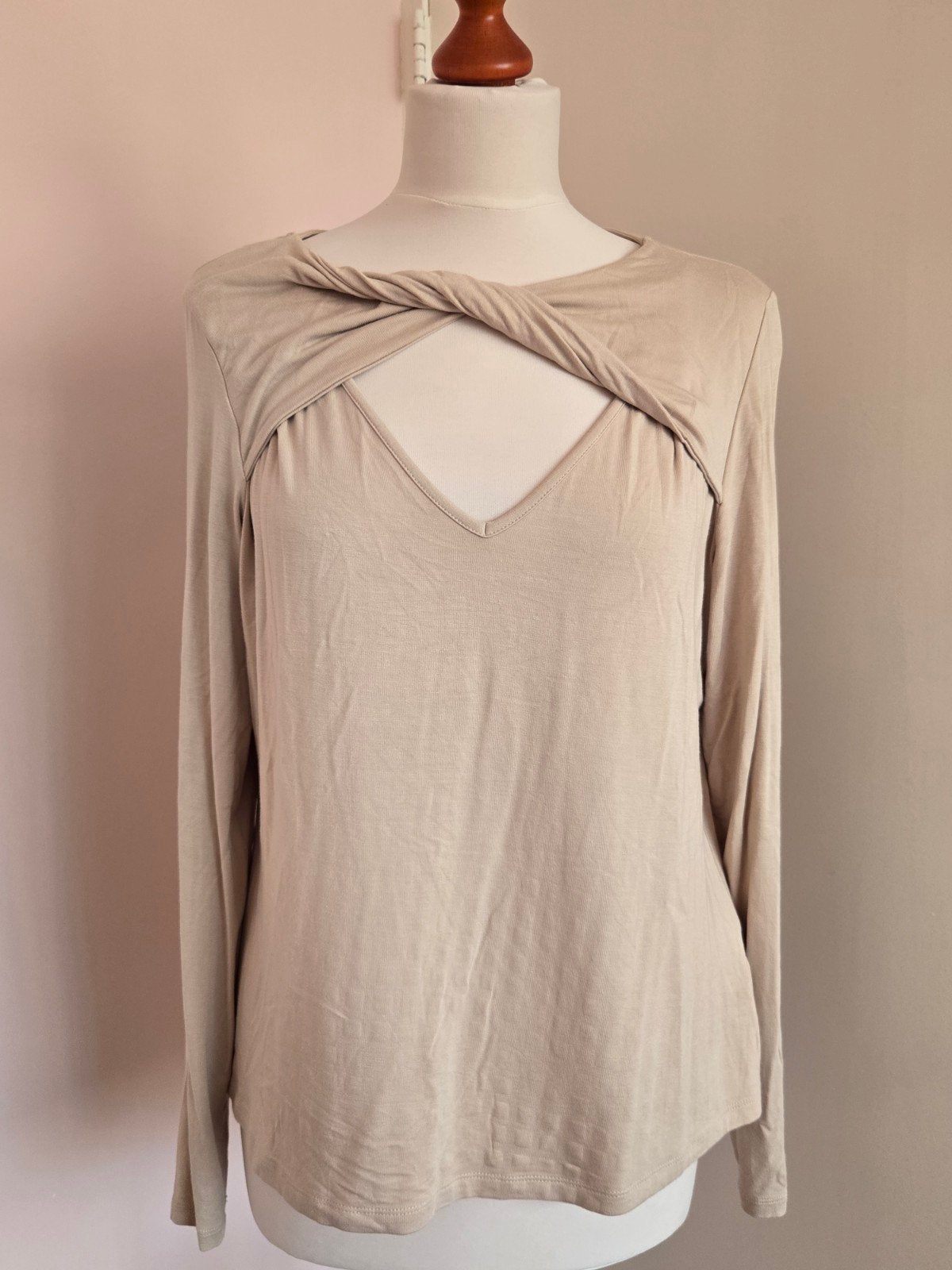 Ivy  Beau Elegante dames top • Gedrapeerde Halslijn •Maat 44, Maat 42/44 (L), Ophalen of Verzenden, Zo goed als nieuw, Korte mouw