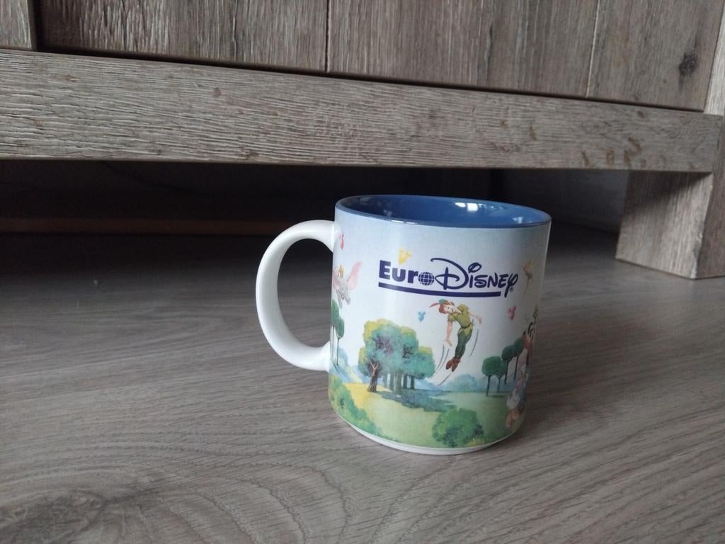 Euro Disney Mok met Disney Figuren, Verzamelen, Disney, Ophalen of Verzenden