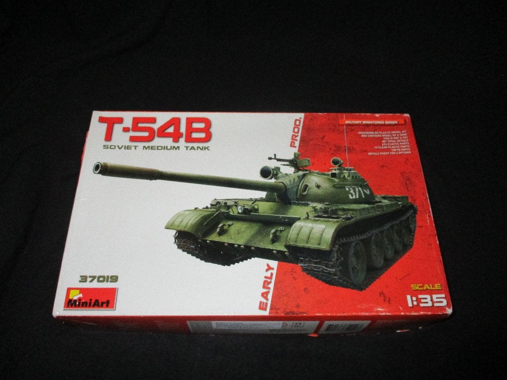 D-444,MINIART 1-35,NO,37019,Soviet Medium Tank T-54B Early, Overige merken, 1:32 tot 1:50, Overige typen, Nieuw