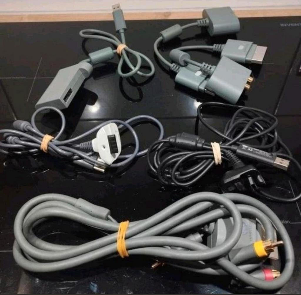 Xbox 360 kabels en adapters - Voeding & Video, Ophalen of Verzenden, Gebruikt, Voeding of Kabel, Xbox 360