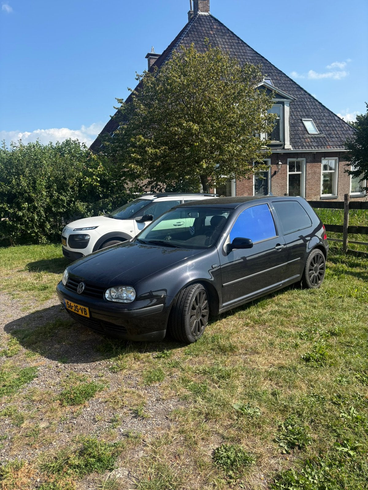 Volkswagen Golf 1.6 77KW 2002 Zwart motor kapot, Auto's, Volkswagen, Voorwielaandrijving, Euro 5, Zwart, 1200 kg