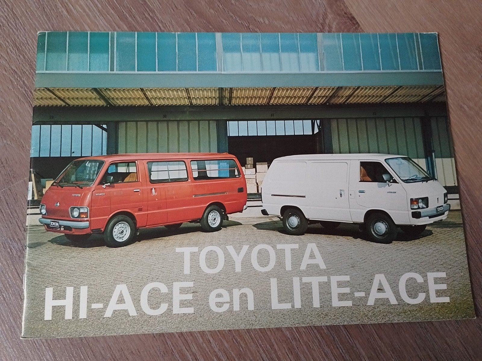 Toyota Hi Ace en Lite Ace autofolder, Ophalen of Verzenden, Nieuw, Toyota