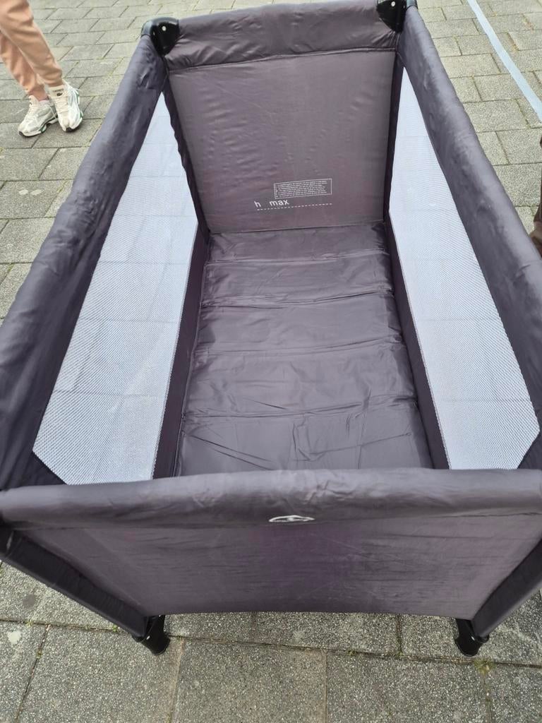 Prenatal campingbedje/reisbedje - Zo goed als nieuw, Ophalen of Verzenden, Zo goed als nieuw, Rechthoekig, Wieltjes