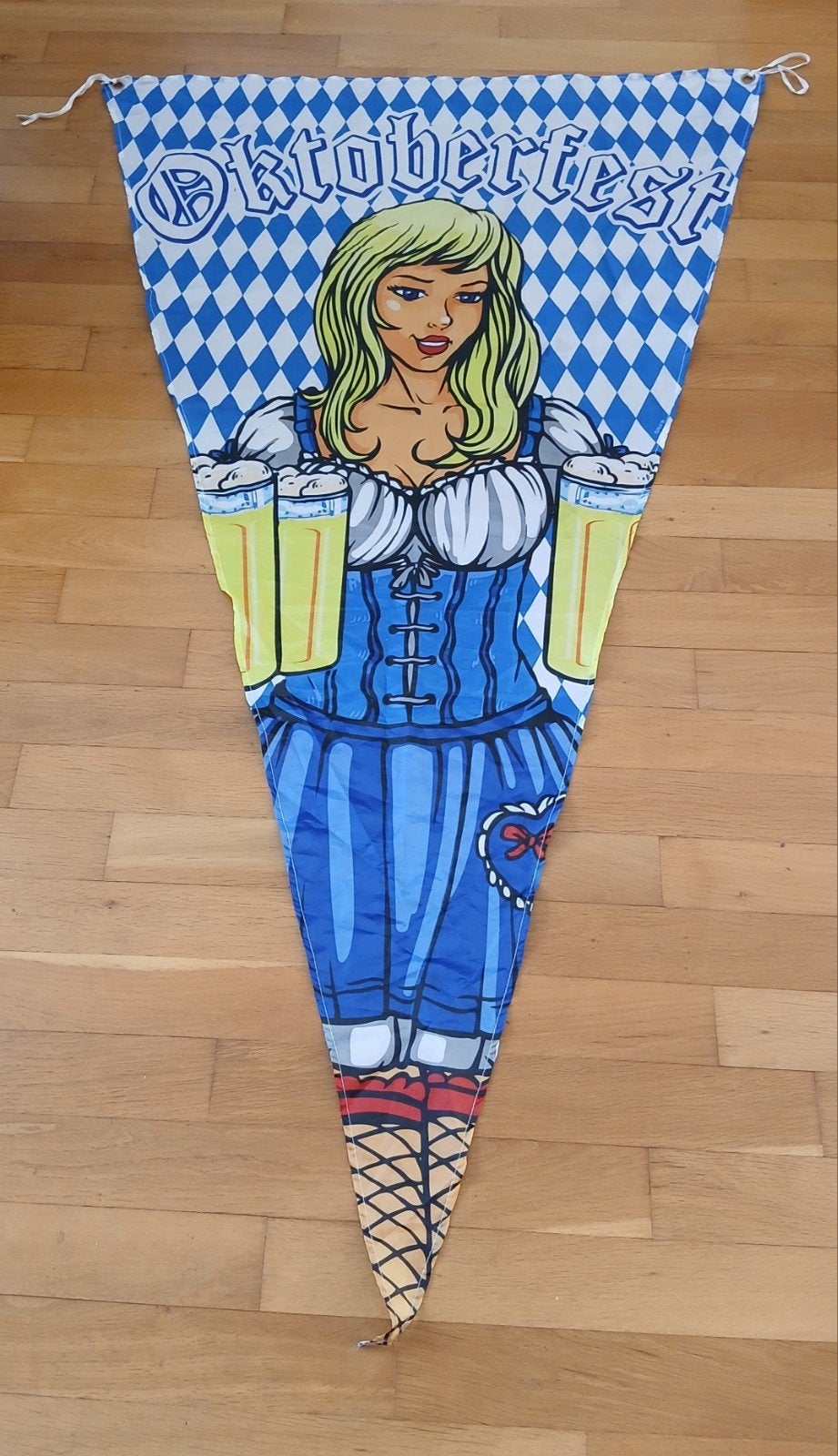 Mega Vlag Oktoberfest / Oktoberfeest Puntvlag, Diversen, Vlaggen en Wimpels, Ophalen of Verzenden, Zo goed als nieuw
