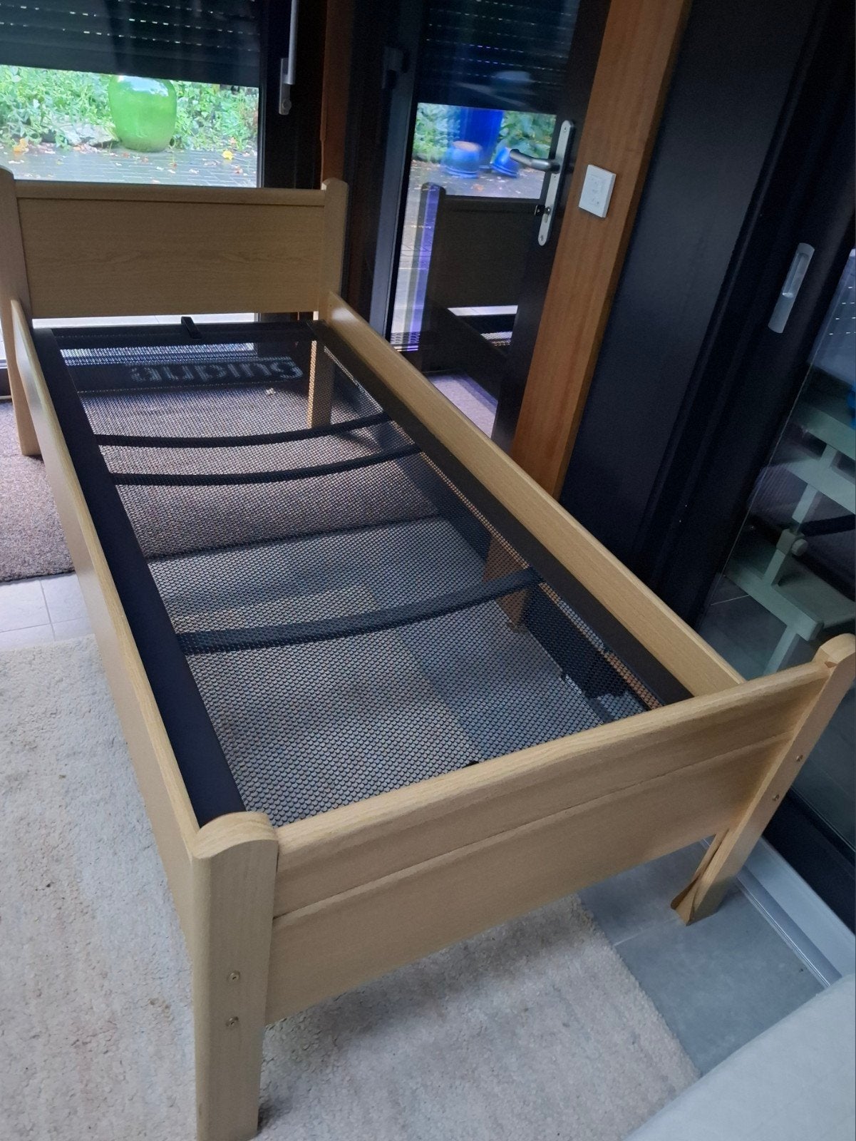 gratis ophalen - eenpersoons (senioren??) Auping bed, Ophalen, 90 cm, Eenpersoons, Wit