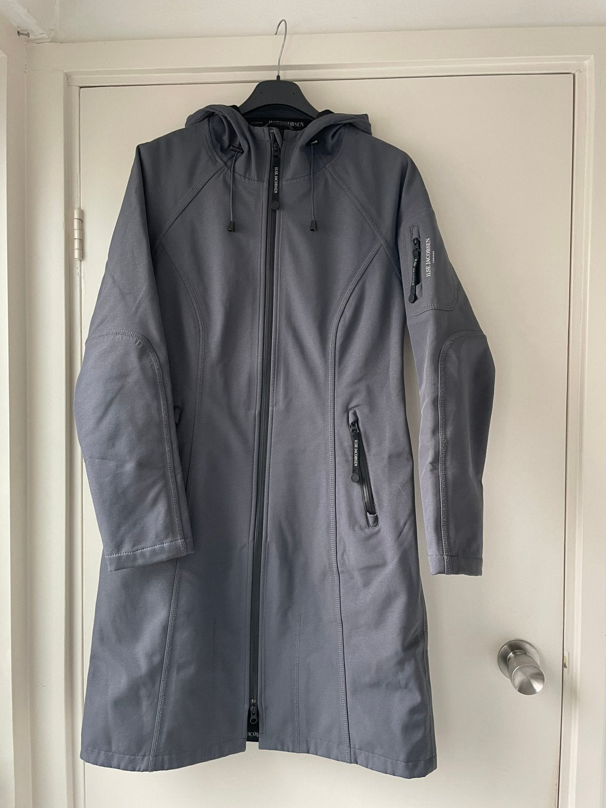 Wind en regen jas, Ophalen of Verzenden, Zo goed als nieuw, Maat 36 (S), Grijs