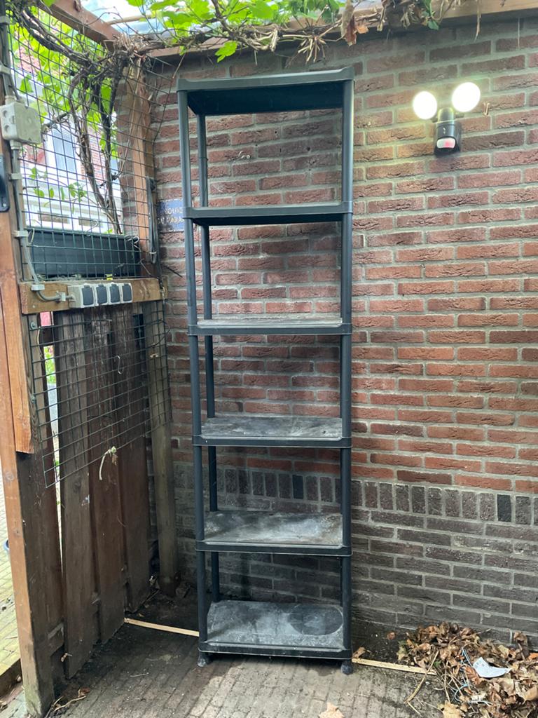 Gebruikte kunststof stellingkast met 5 planken, Ophalen, Zo goed als nieuw, Kunststof, Overige typen