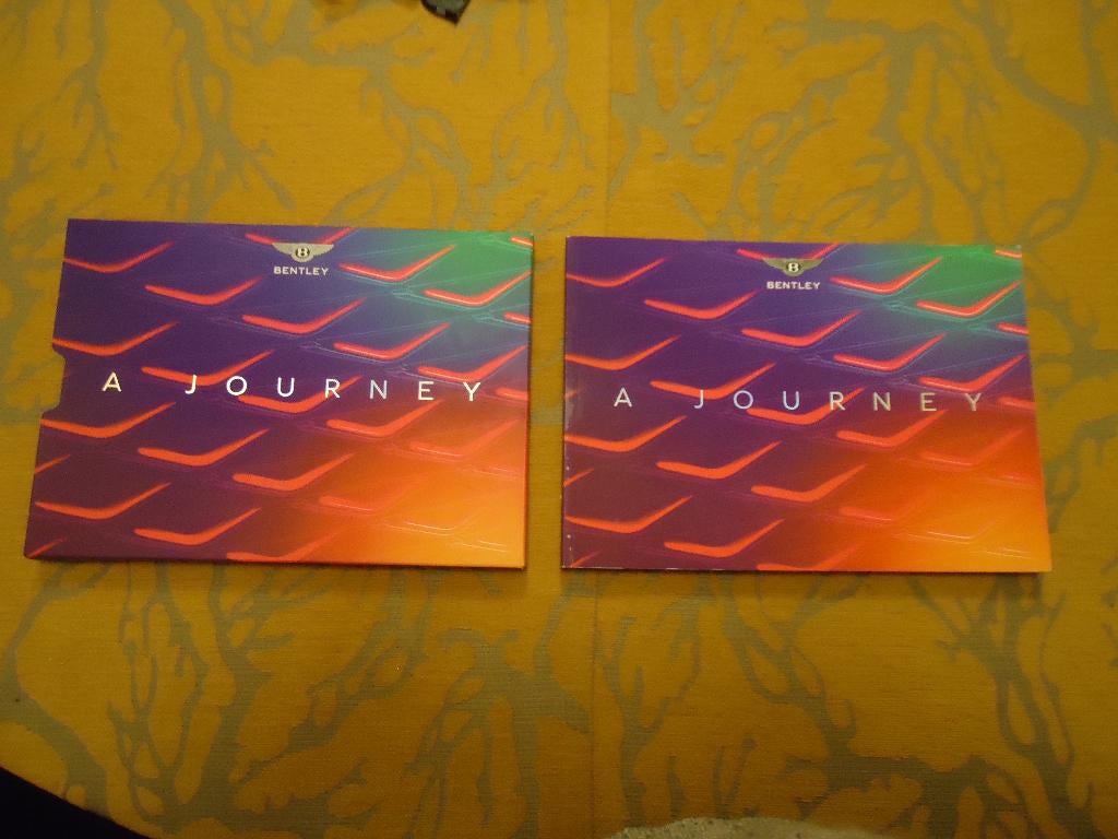 Exclusieve Bentley-brochure 2023 Bentley a Journey, Verzenden, Zo goed als nieuw, Overige merken
