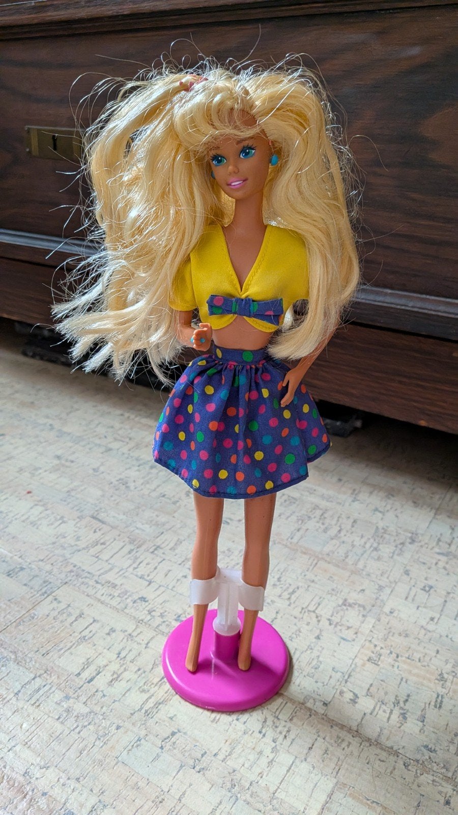 Vintage Jaren 80 Mattel Barbie Pop - Kleurrijke Outfit, Ophalen of Verzenden, Zo goed als nieuw, Barbie