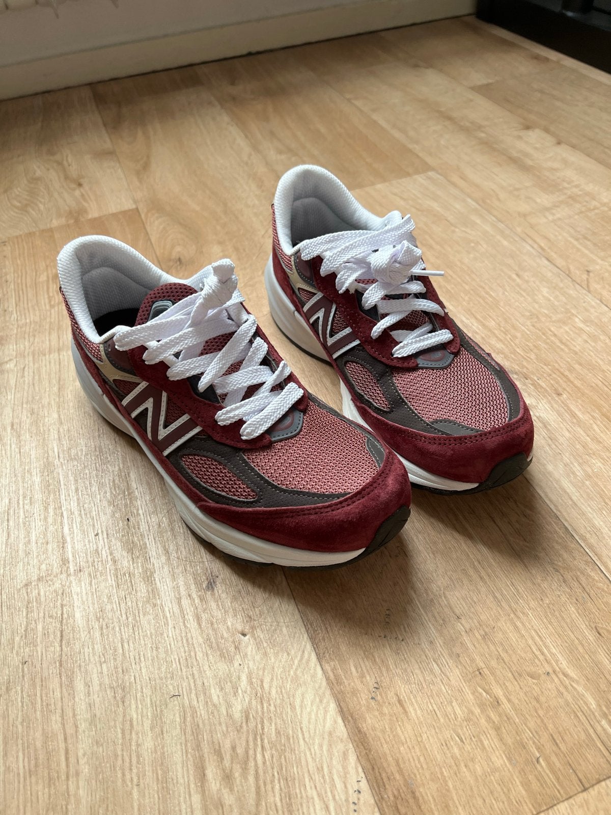 New Balance 990v6 Sneakers - Bordeauxrood, Ophalen of Verzenden, Zo goed als nieuw, Rood, Sneakers of Gympen