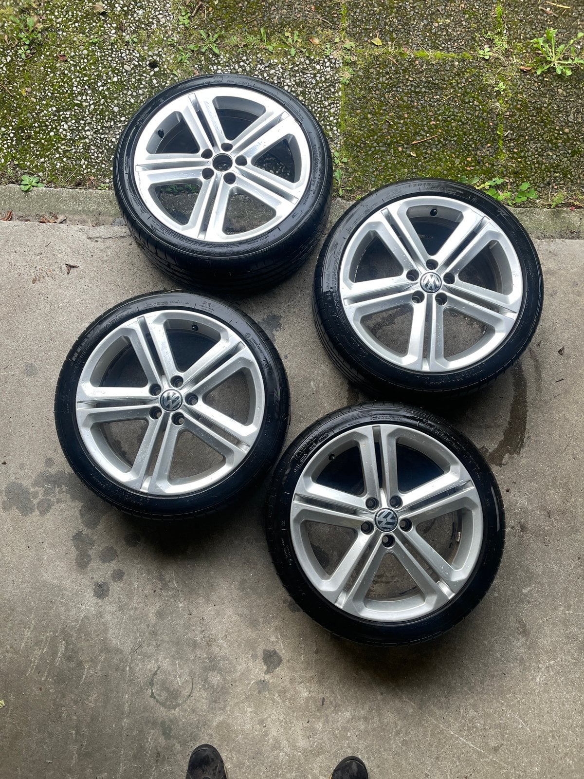 Originele VW Polo 6R R-Line 17 inch velgen + banden | 5x100, Ophalen, Banden en Velgen, 17 inch, Personenwagen