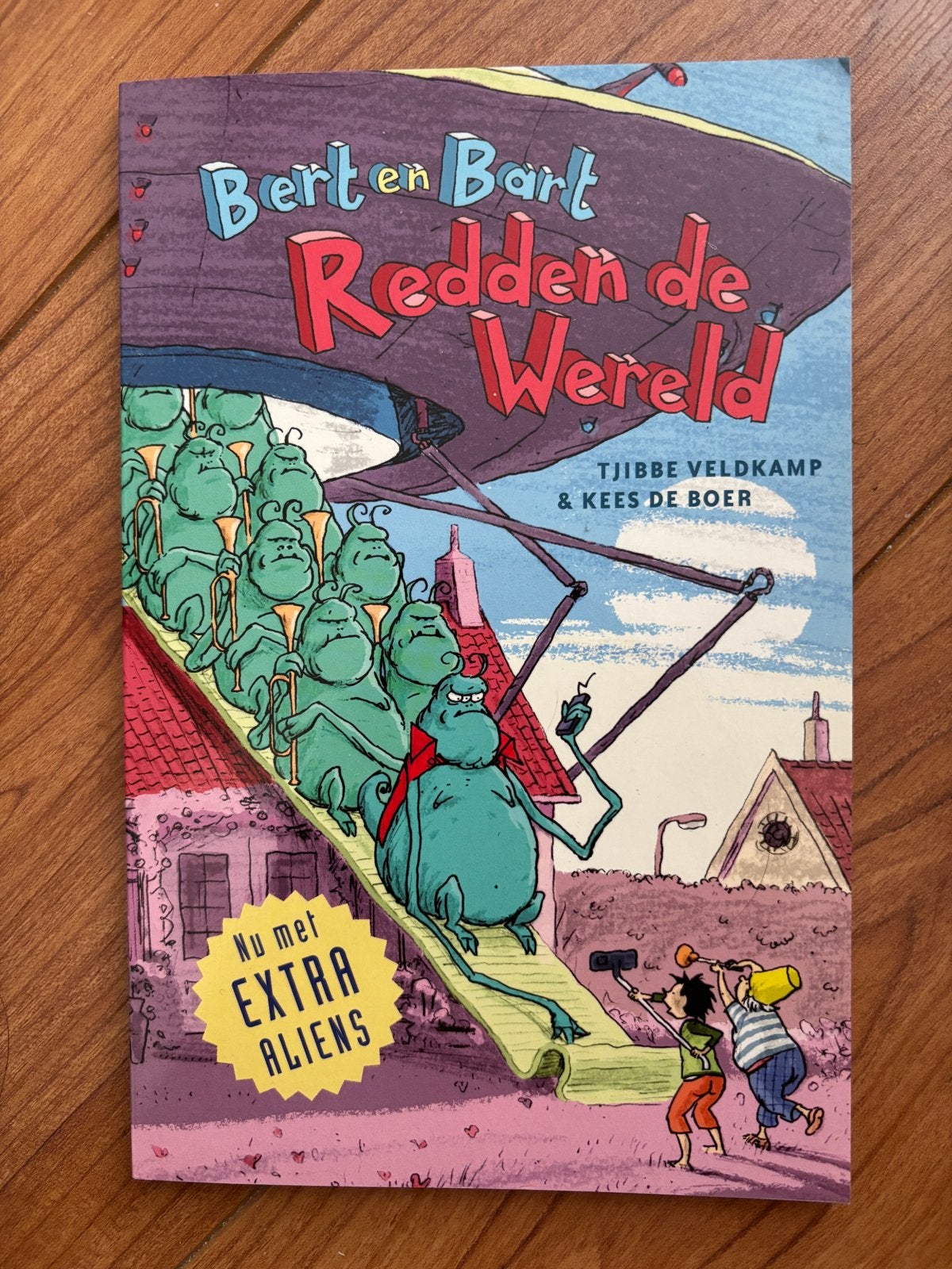 Berten en Bart Redden de Wereld - Tjibbe Veldkamp, Ophalen of Verzenden, Zo goed als nieuw, Fictie