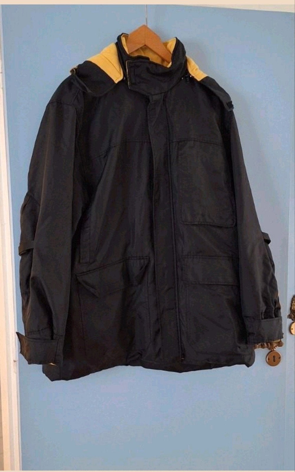 NIEUWE ORGINELE MEXX MEN HEREN ZOMERJAS
MAAT L
KLEUR ZWART
W, Maat 52/54 (L), Zwart, Ophalen of Verzenden, MEXX MEN