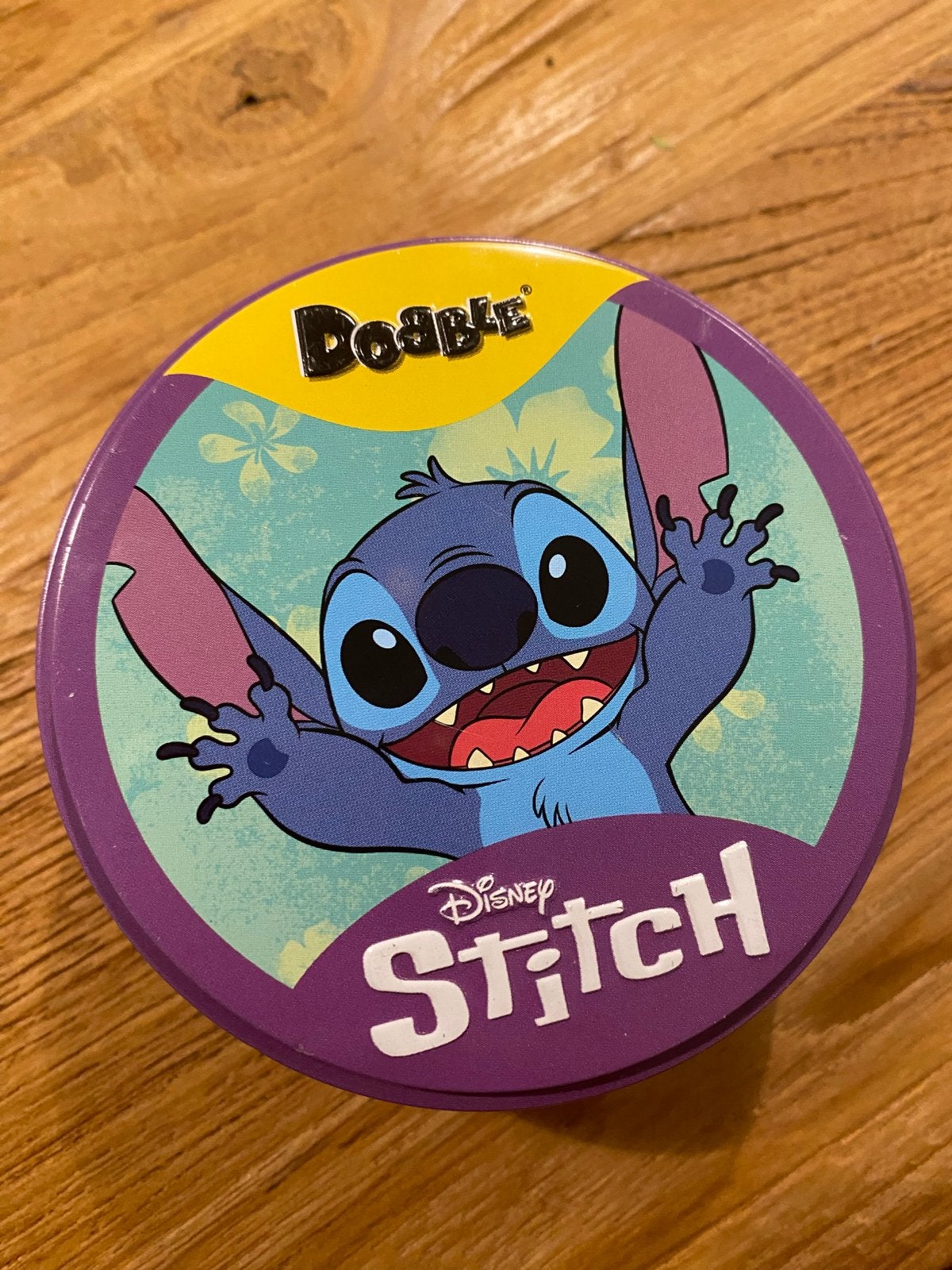 Disney Stitch Dobble Spel - Spot It! Game, Vijf spelers of meer, Ophalen of Verzenden, Zo goed als nieuw