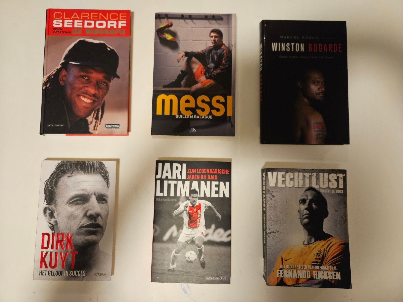 Voetbalboeken 6 stuks !!!, Ophalen of Verzenden, Gelezen, Balsport