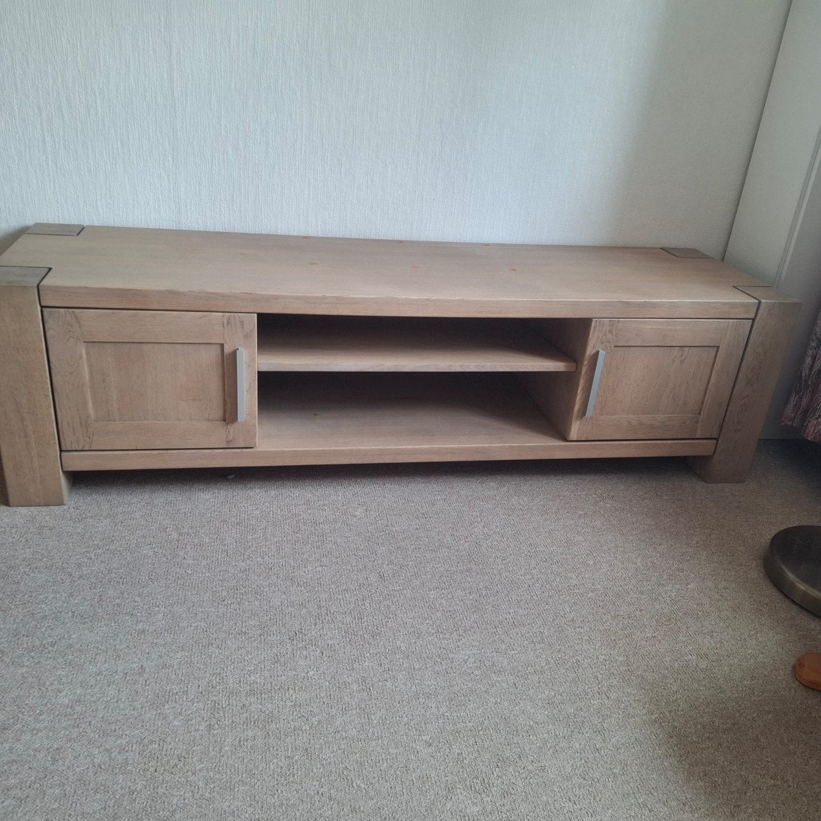 Massief houten TV meubel, Ophalen, Gebruikt, 100 tot 150 cm, Minder dan 100 cm