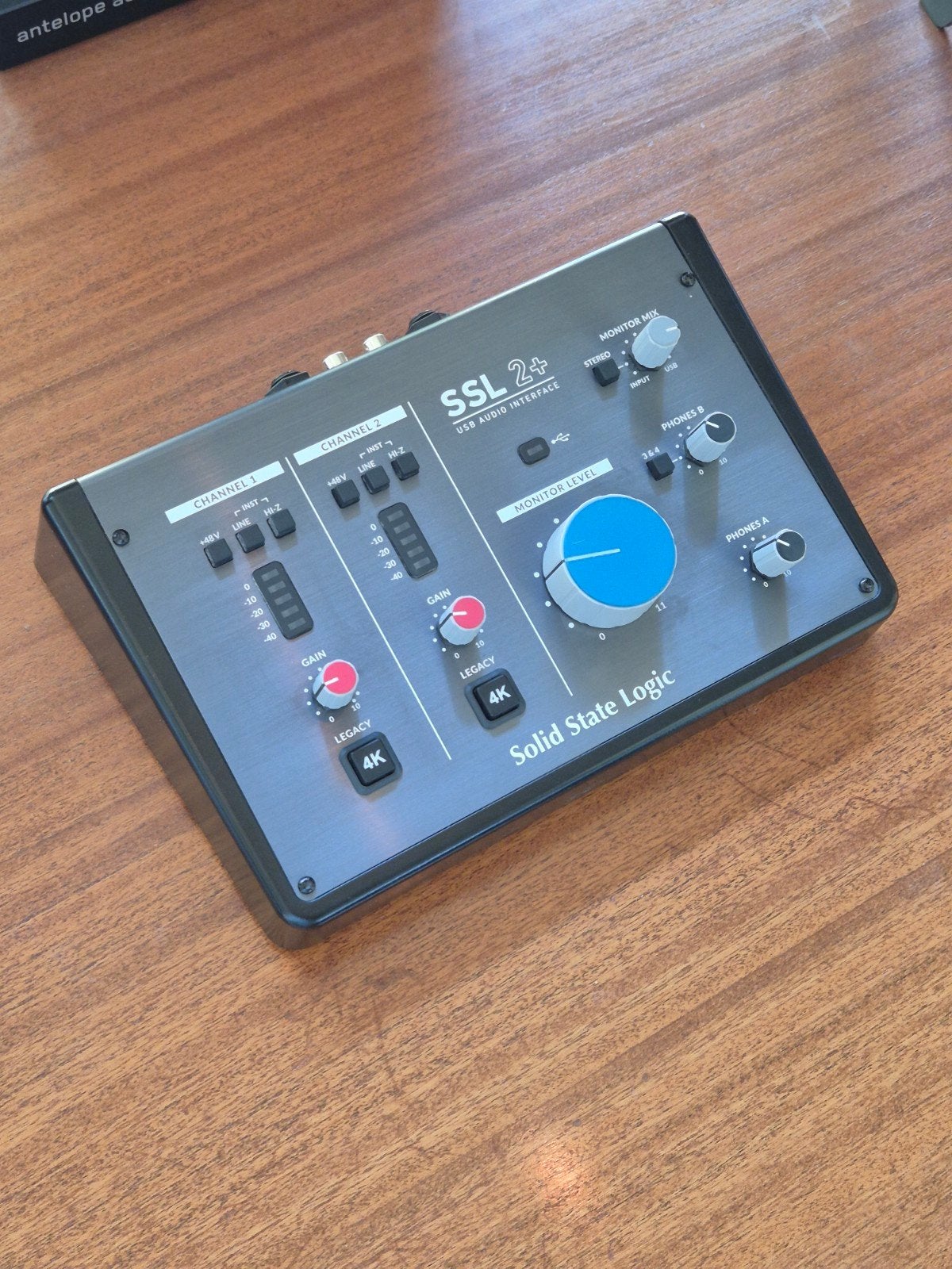 Solid State Logic SSL 2+ USB Audio Interface, Ophalen of Verzenden, Zo goed als nieuw, Minder dan 5 kanalen, Microfooningang