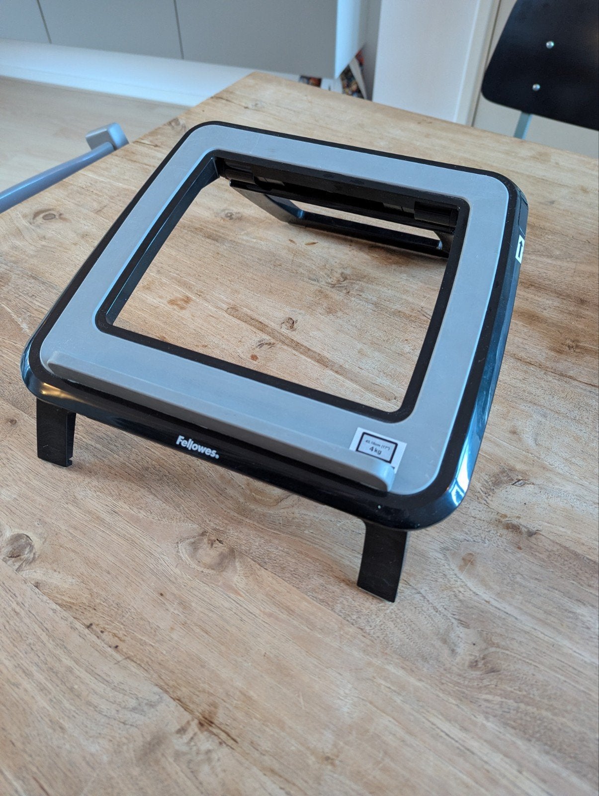 Fellowes I-Spire laptopstandaard voor laptops t/m 17 inch, Ophalen of Verzenden, Zo goed als nieuw, Fellowes, In hoogte verstelbaar