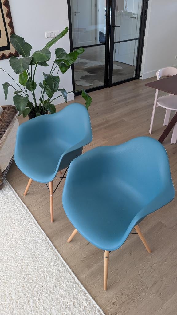 Eames DAW eetkamerstoel, Huis en Inrichting, Stoelen, Kunststof, Gebruikt, Twee, Blauw