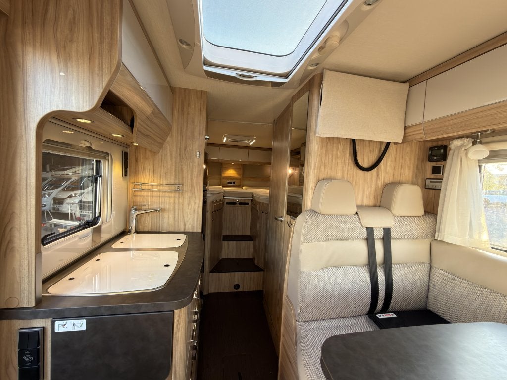 Hymer Exsis T 588- 2018- LENGTE BEDDEN- AIRCO- LUCHTVERING, Caravans en Kamperen, Campers, Winterisolatie, Ringverwarming, Fiat