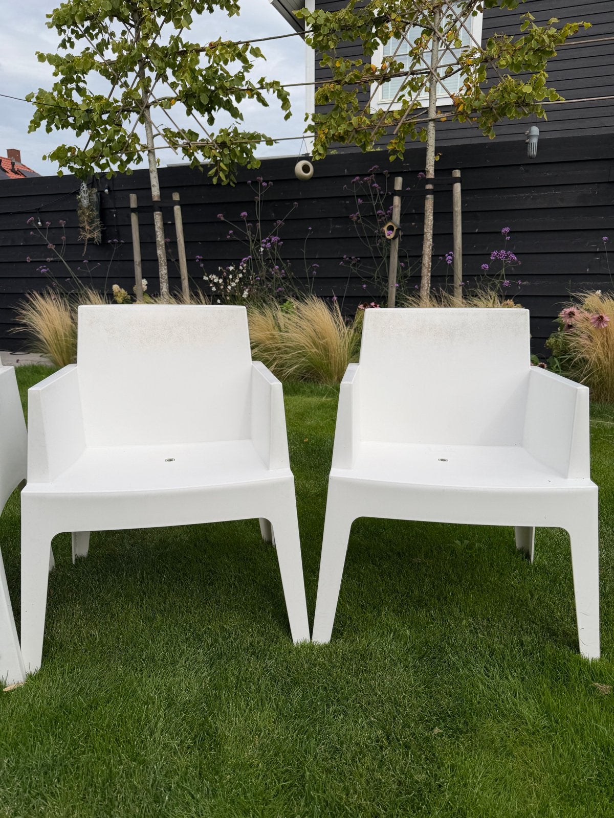 Witte Box stapelbare buitenstoelen van kunststof, Ophalen, Gebruikt, Kunststof, Stapelbaar