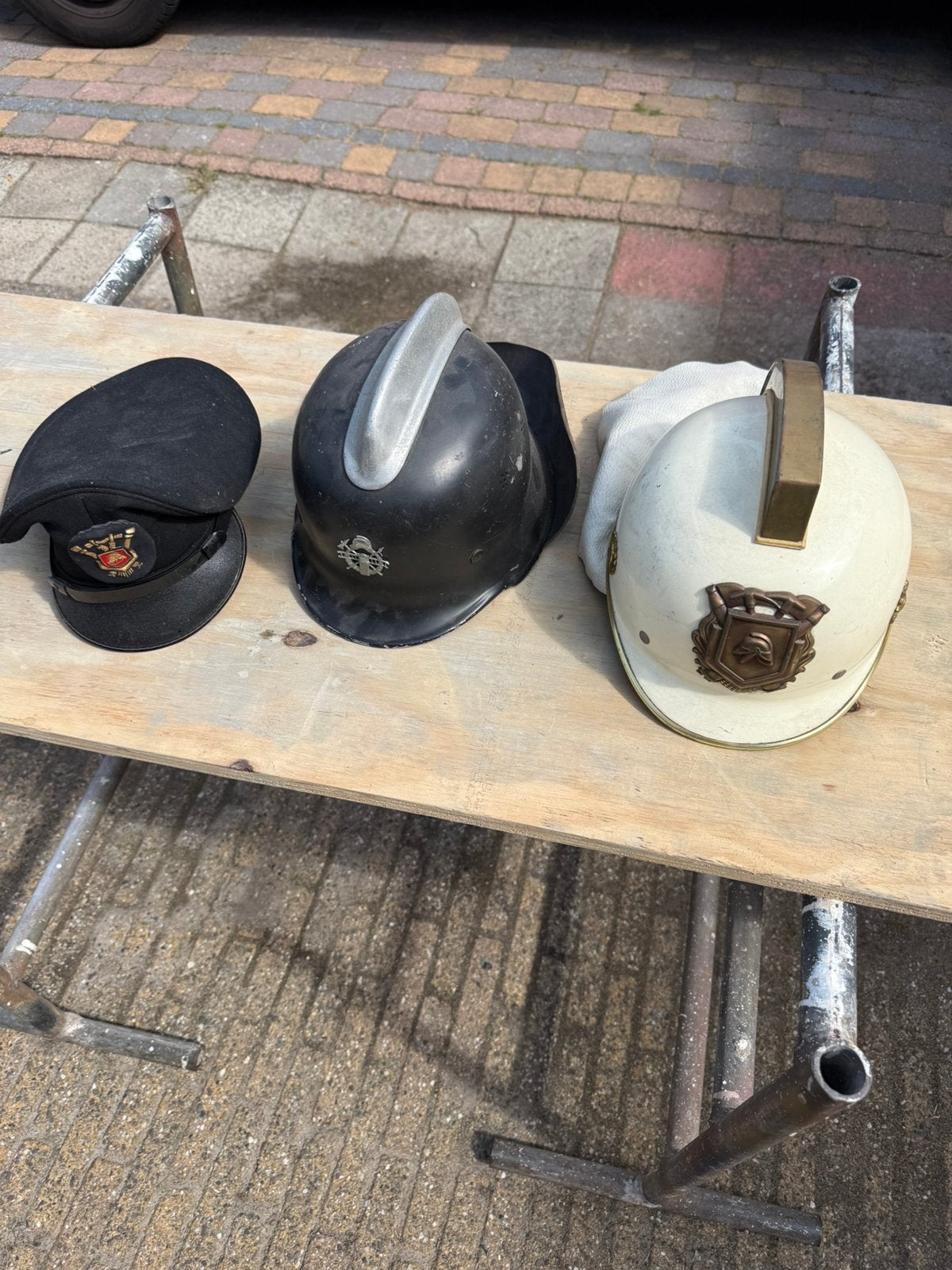 Brandweerhelm, Verzenden, Zo goed als nieuw