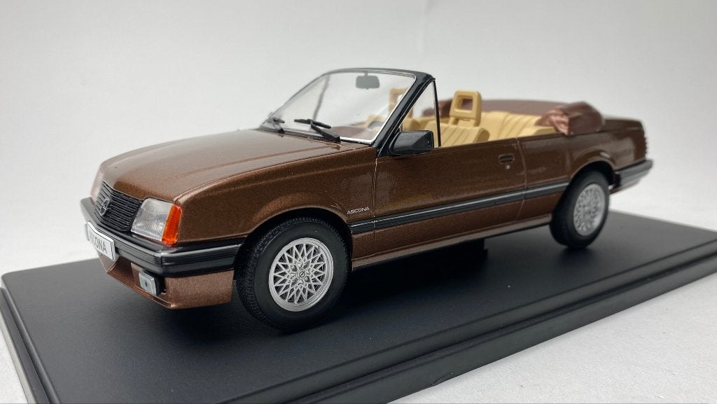 Whitebox 1:24 Opel Ascona C Cabriolet 1985 bruin, Overige merken, -, Nieuw, Ophalen of Verzenden