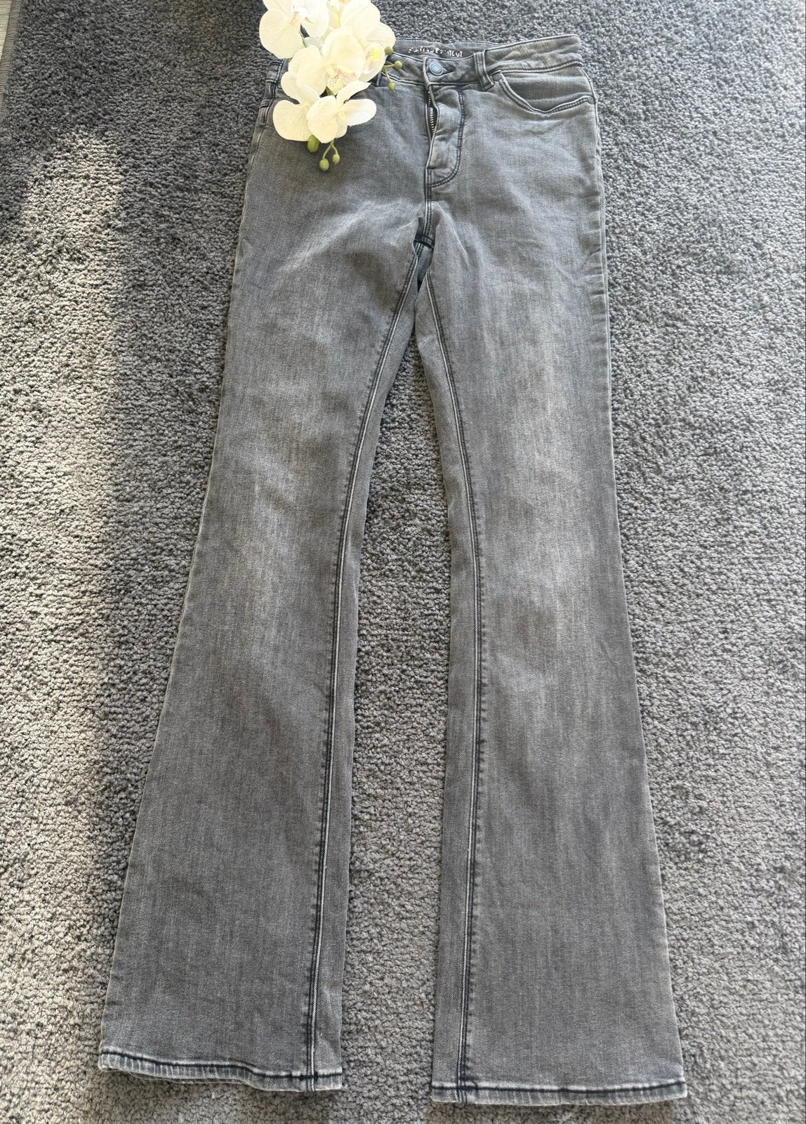 Nette staat, zwartgrijze bootcut jeans van de Hema, maat 36, Ophalen of Verzenden, Gedragen, Grijs, W28 - W29 (confectie 36)