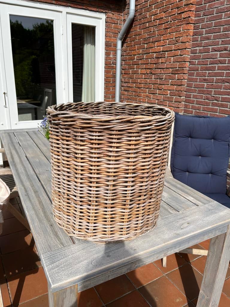 Grote rieten mand, 48 cm doorsnede en 48 cm hoog, Ophalen, Gebruikt, Mand, Rond