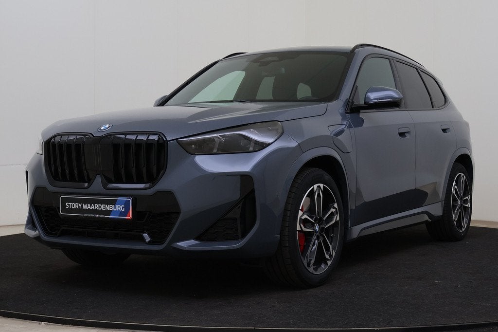 BMW X1 xDrive25e M Sport Automaat / Panoramadak / Sportstoel, Auto's, BMW, Bedrijf, Te koop, X1, 4x4, Achteruitrijcamera, Alarm