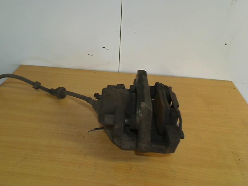 Remklauw Links Voor BMW 3 serie (E90) (2004-12/2011-12), Gebruikt, Petuelring 130, München 80809, , Duitsland, BMW, Bayerische Motoren Werke AG