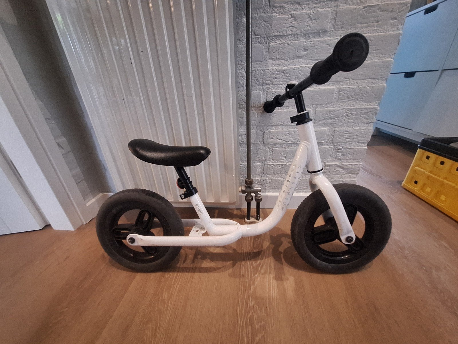 Wit loopfietsje voor kinderen - Zo goed als nieuw, Ophalen, Zo goed als nieuw, Minder dan 16 inch, Onbekend