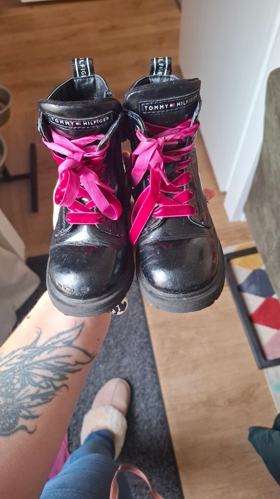 Tommy Hilfiger laarzen maat 25 met roze veters, Ophalen, Gebruikt, Meisje, Laarzen