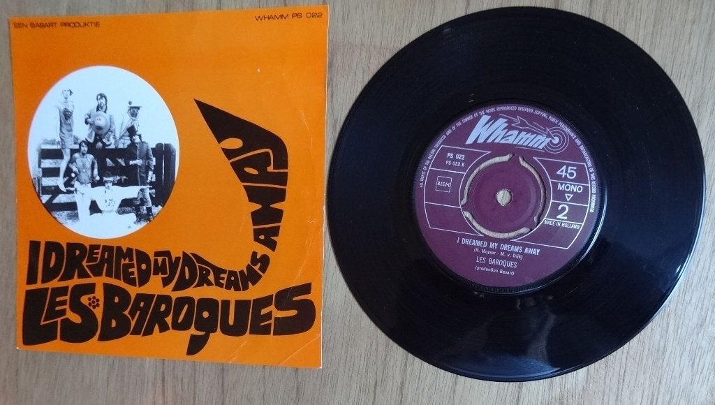 45 toeren plaatje / single LES BAROQUES love is in the sun, 7 inch, Ophalen of Verzenden, Zo goed als nieuw, Pop