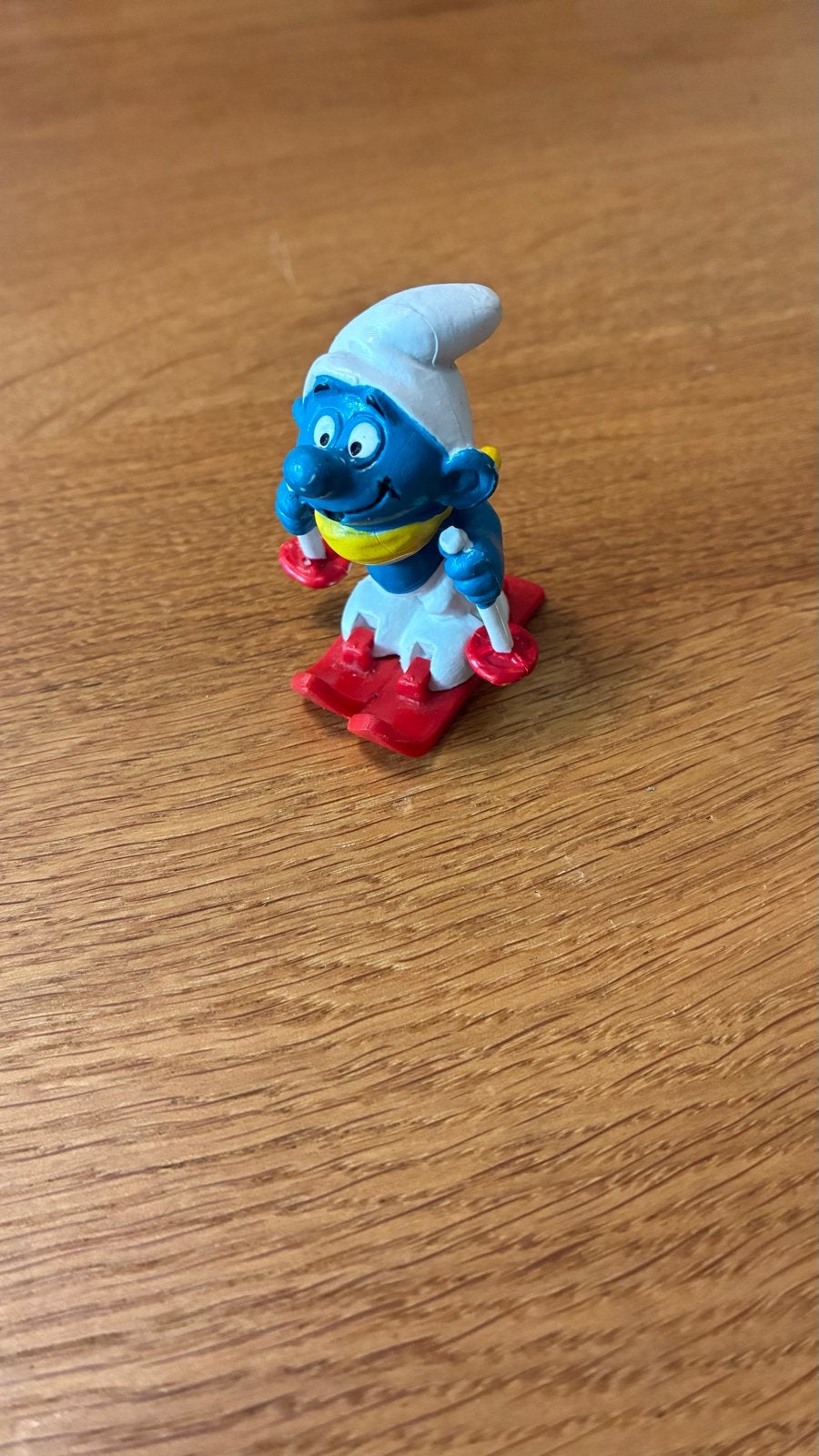 Smurf op ski's -, Verzamelen, Ophalen of Verzenden, Gebruikt, Overige Smurfen, Poppetje, Figuurtje of Knuffel