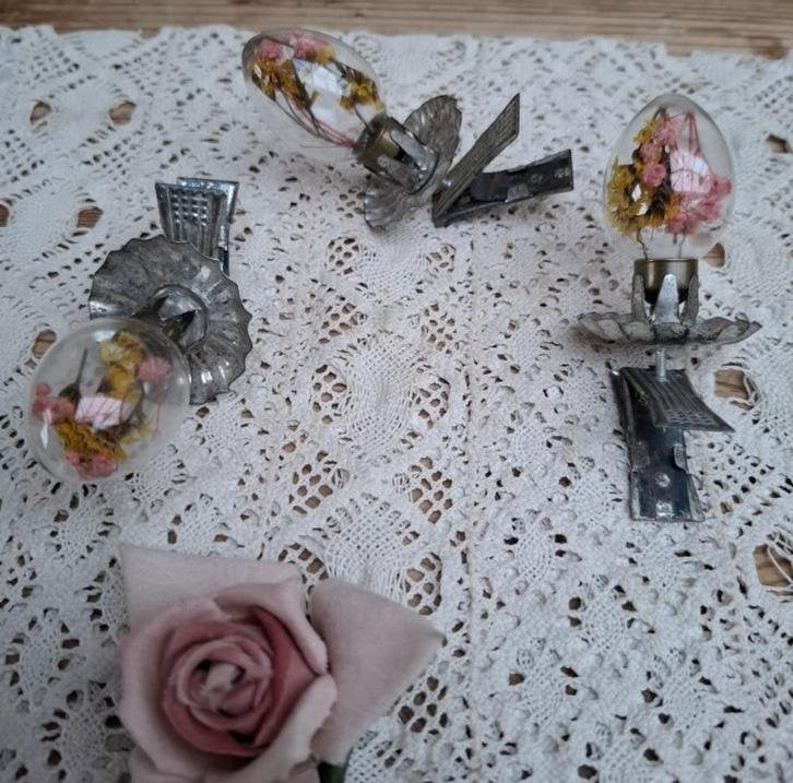 3 Oude kaarsen klemmetjes, kerstballetjes, droogbloemetjes, Diversen, Gebruikt, -, -, Ophalen of Verzenden