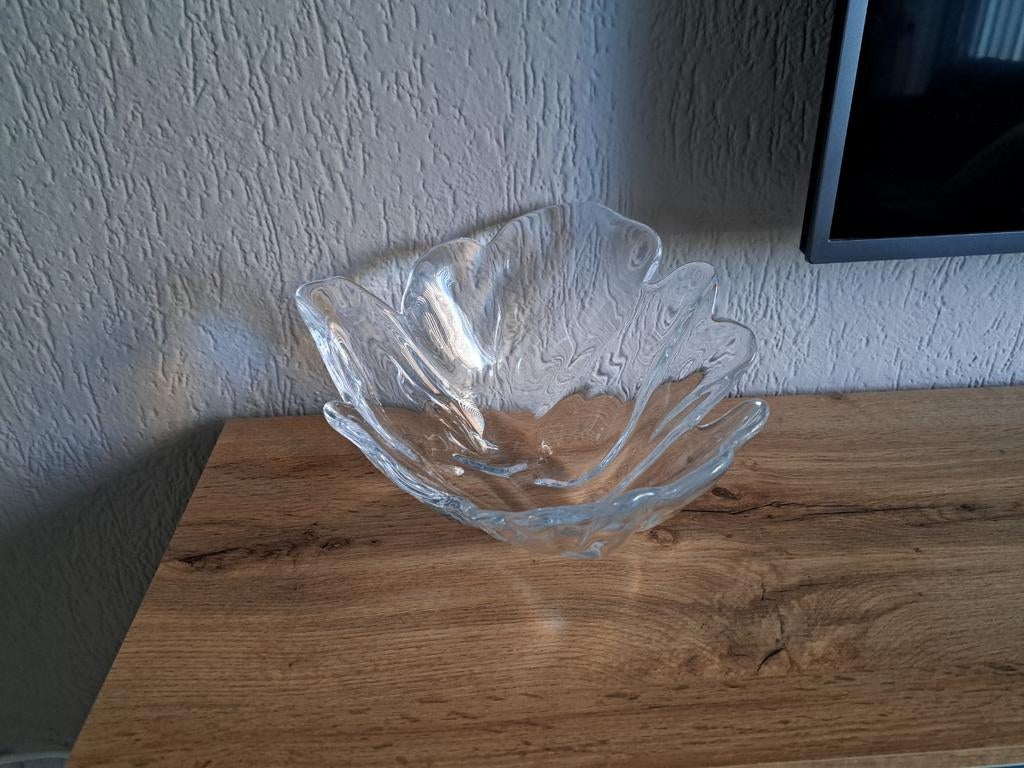 Decoratieve glazen schaal in bladmotief, Ophalen of Verzenden