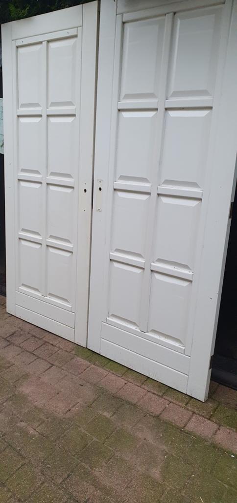 Garagedeuren
Schuurdeuren enz

Hardhout

Deuren hoog 2 m +-, Doe-het-zelf en Verbouw, Gebruikt, Garagedeur, Ophalen of Verzenden