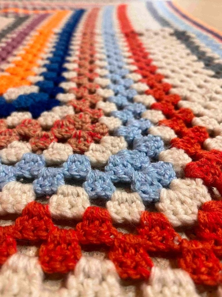 Granny woondeken gehaakt lichte kleuren  125/100, Huis en Inrichting, Wit, Djt@dejuistetoon.eu, Ophalen of Verzenden, Zo goed als nieuw