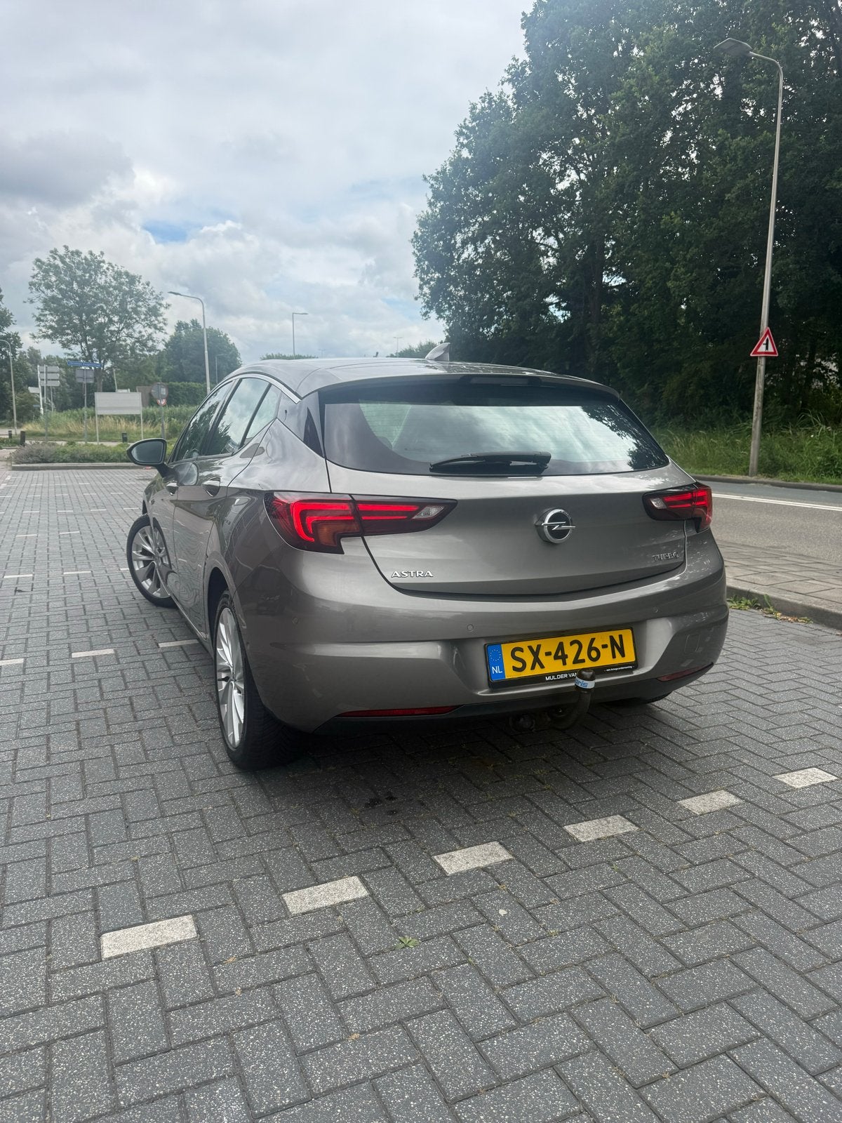 Opel Astra 1.4 Turbo 110KW 5D AUT 2017 Grijs  | Betrouwbaar, Auto's, 620 kg, Particulier, 1198 kg, 149 pk