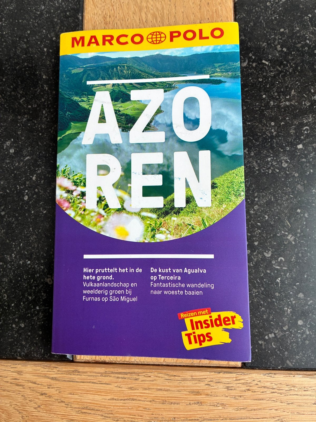 Marco Polo reisgids Azoren, Europa, Ophalen of Verzenden, Zo goed als nieuw, Reisgids of -boek