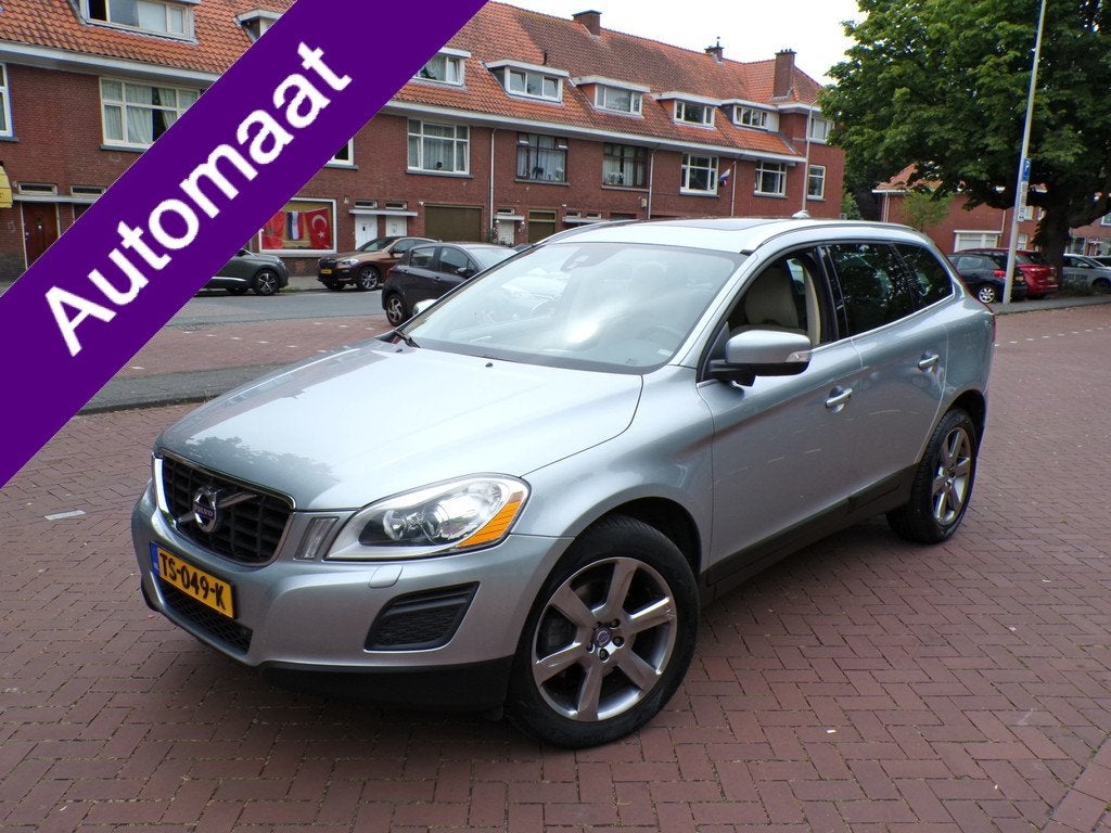Volvo XC60 3.0 T6 Momentum Van 1e eigenaar aantoonbaar, Auto's, Volvo, Automaat, Gebruikt, 2953 cc, Leder