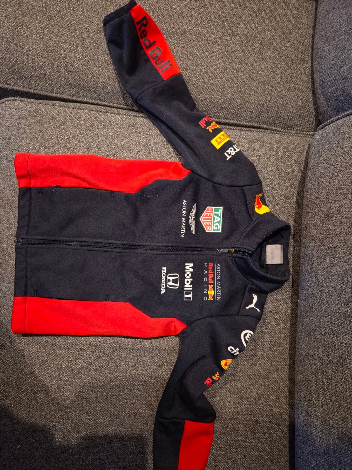 Puma Red Bull Racing softshell maat 104, Gebruikt, Jongen of Meisje, Puma, Ophalen of Verzenden