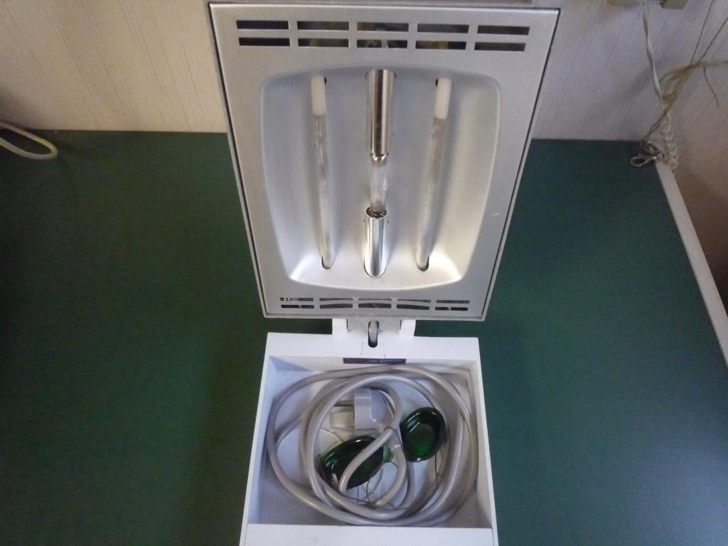 Gezichtsbruiner, Witgoed en Apparatuur, Zonnebanken en Gezichtsbruiners, Ophalen, Gebruikt, Gezichtsbruiner, Minder dan 10 lampen
