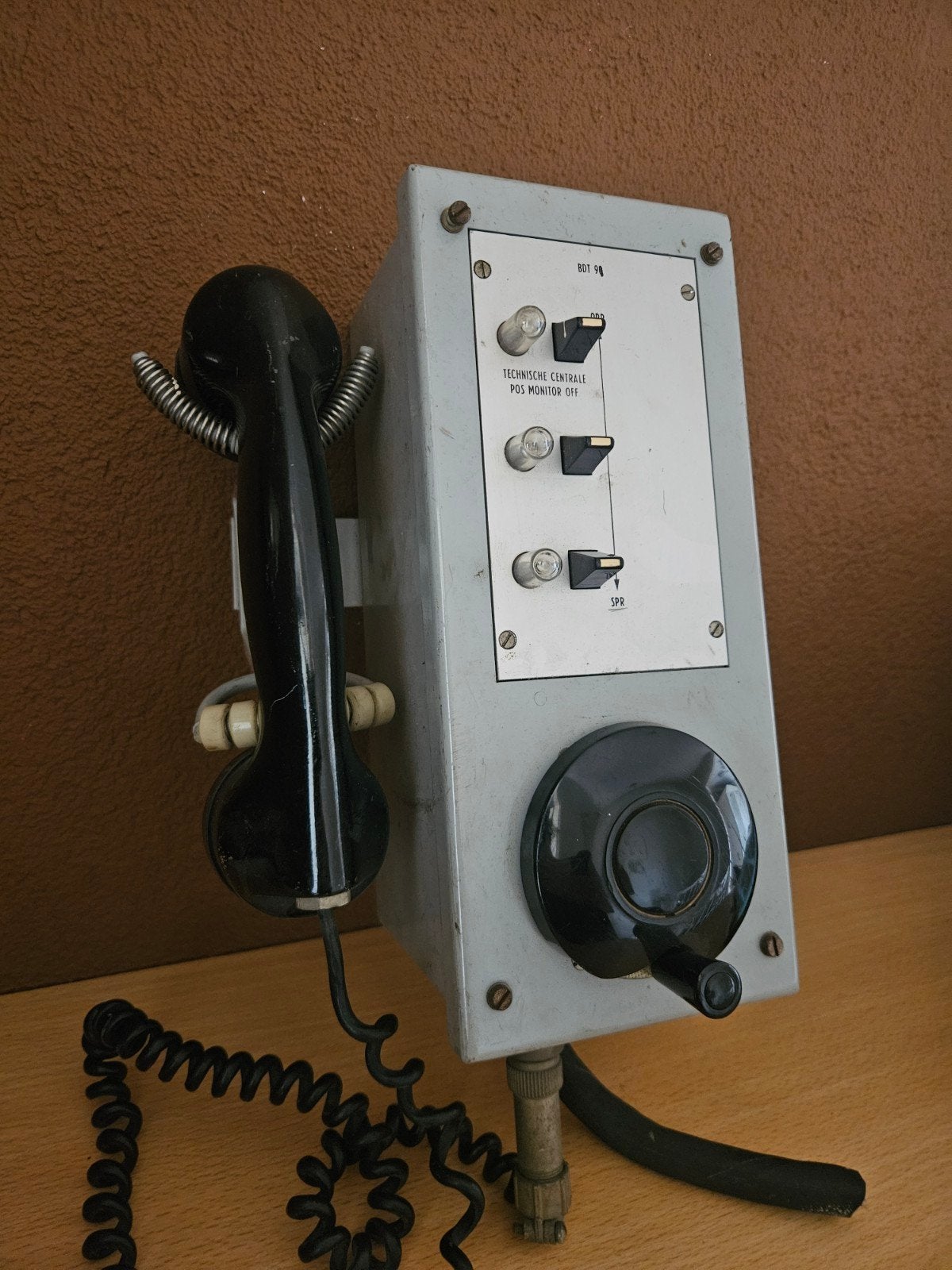 Vintage Veldtelefoon Militaire Telefoon - Uniek Collectersi, Verzamelen, Ophalen of Verzenden, Landmacht, Nederland, Overige typen